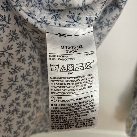 Banana Republic Men's L/S Button Up Shirt Size M Untucked Fit Blue White - Picture 4 of 4